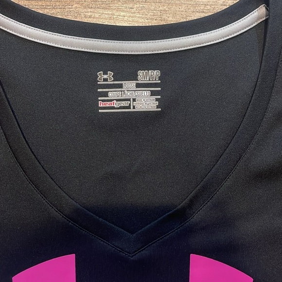 Under Armour Dri Fit Performance V Neck Short Sleeve Tee Pink Black Womens Small - Picture 2 of 2
